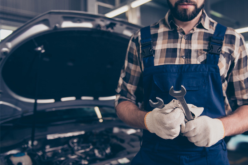 Pros and Cons of different car repair shops